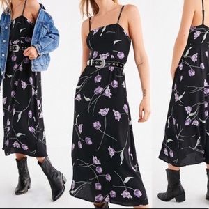 Kimchi Blue Black & Purple Floral Print Midi Dress
